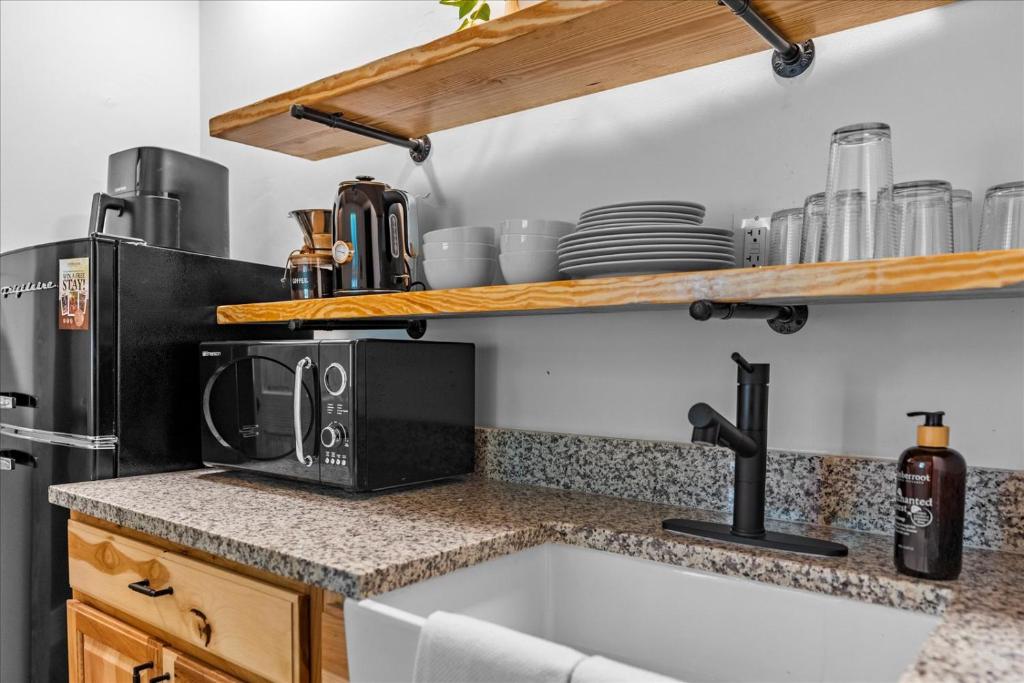 6- Moccasin Bend Cottage - Image 8