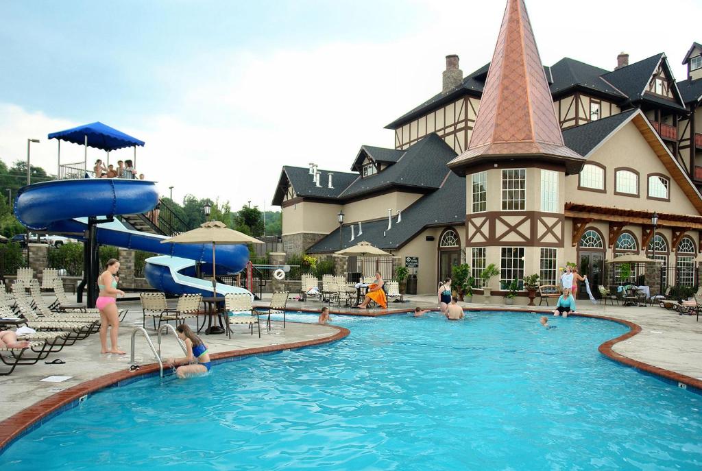 The Inn at Christmas Place - Image 4