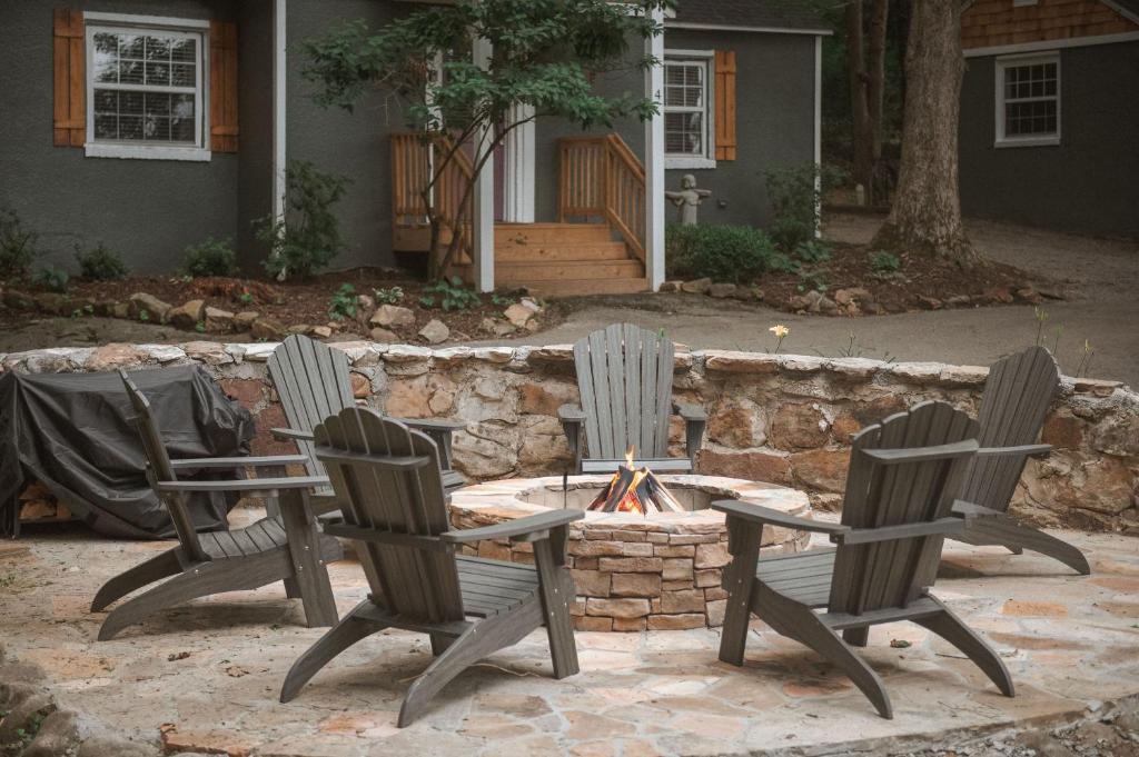 Wildwood Room on Lookout Mountain - Image 7