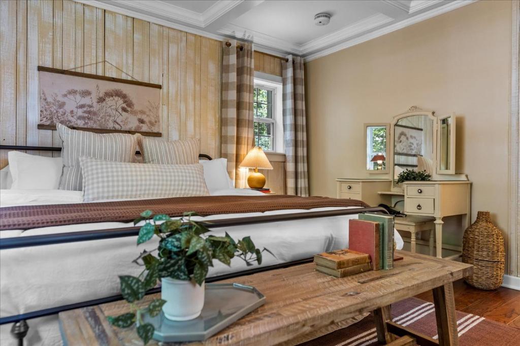 3- Chickamauga Suite - Image 4