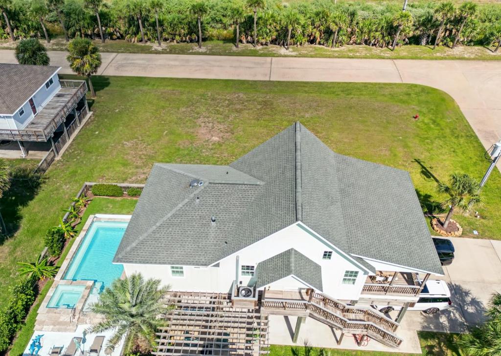 Hot Tub (Jacuzzi) - Photo 2