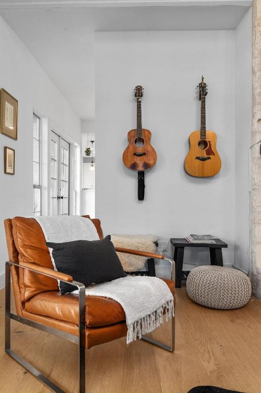 Luxury Lake Travis Retreat - Image 8