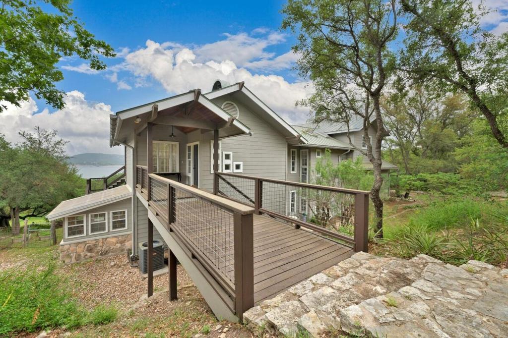 Luxury Lake Travis Retreat - Image 6