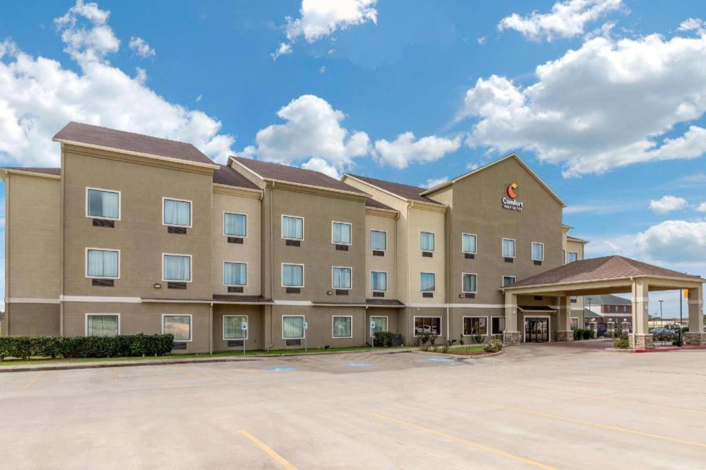 Comfort Inn & Suites Navasota - Image 7