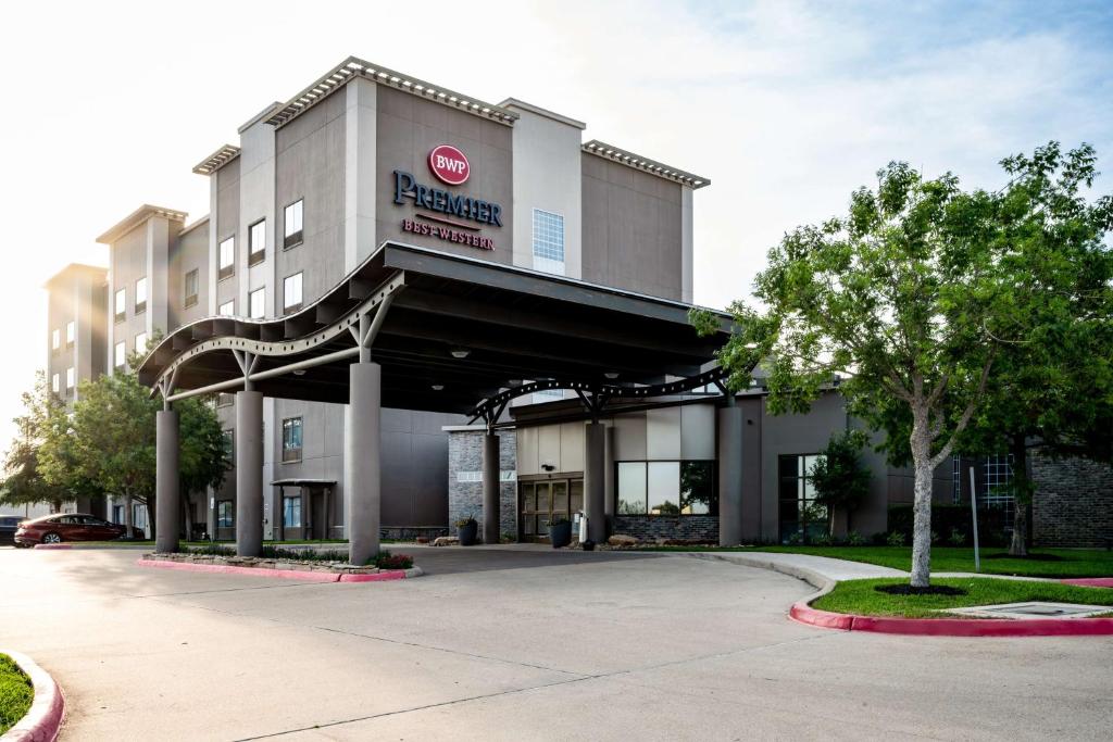 Best Western Premier Bryan College Station - Image 7