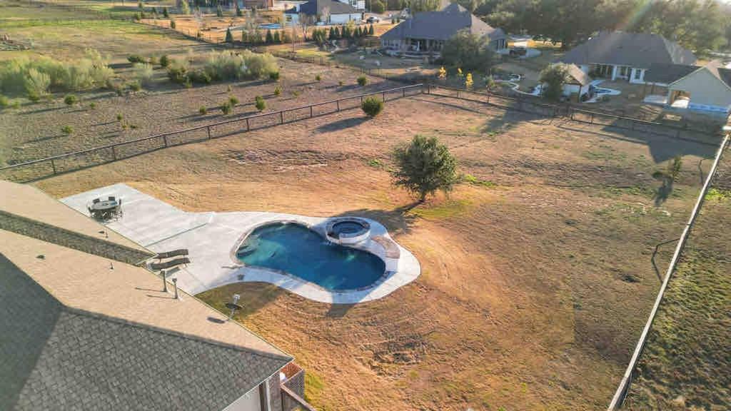 Hot Tub (Jacuzzi) - Photo 6