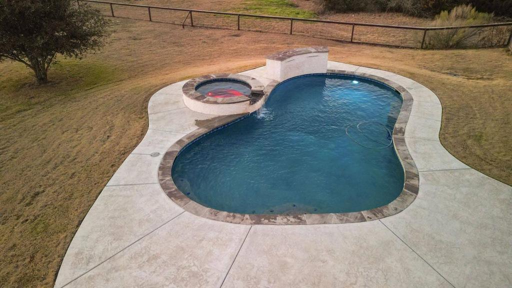 Hot Tub (Jacuzzi) - Photo 7