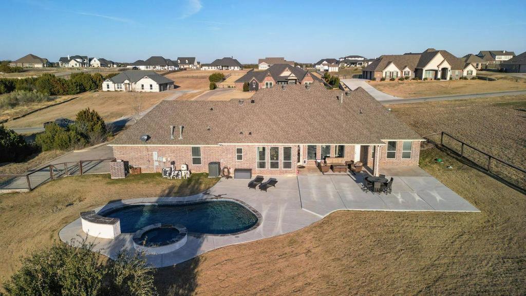 Hot Tub (Jacuzzi) - Photo 8