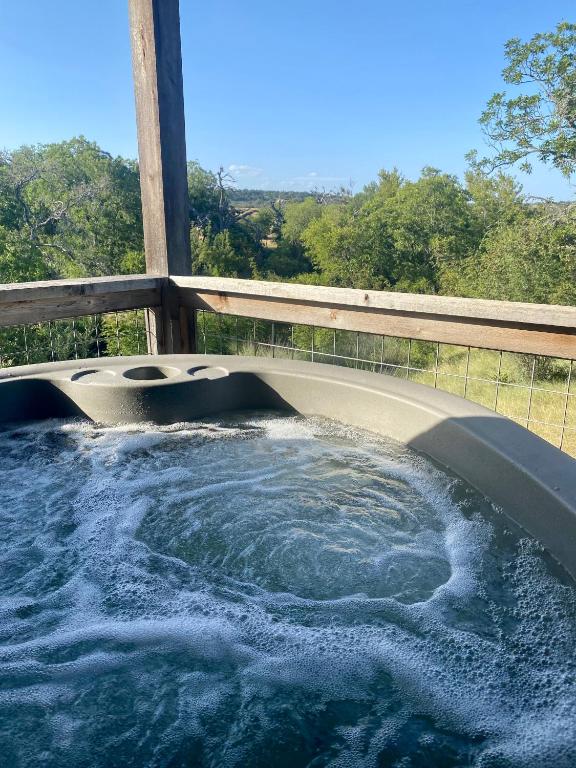 Hot Tub (Jacuzzi) - Photo 6