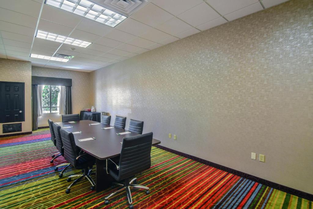 Holiday Inn Arlington Northeast by IHG - Image 8
