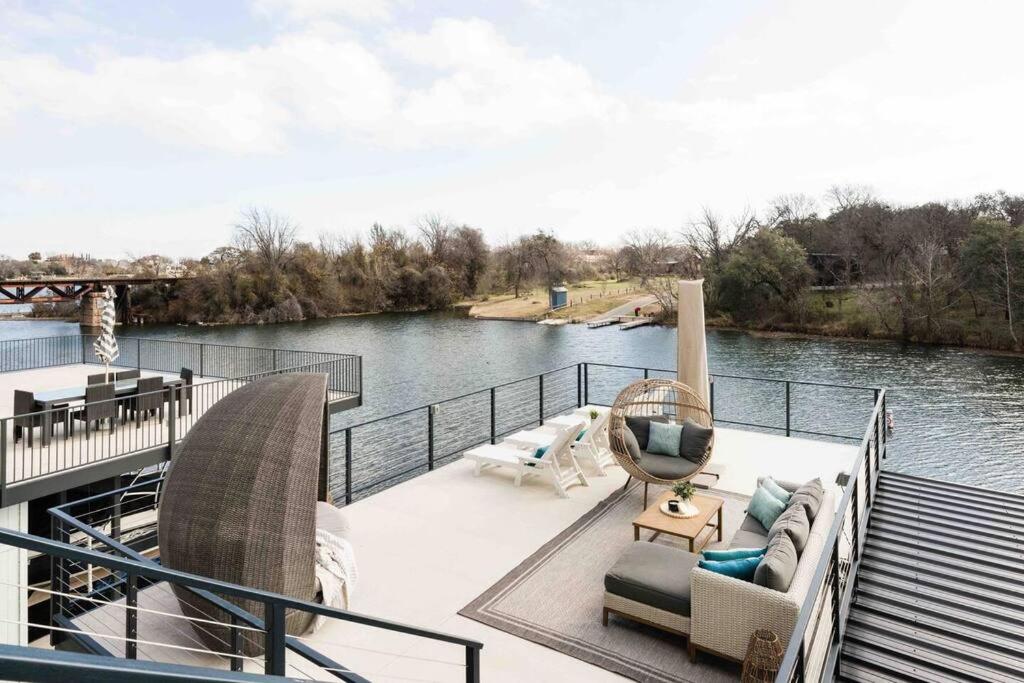 Luxury Lake LBJ Waterfront Home with Hot Tub and Boat Slip