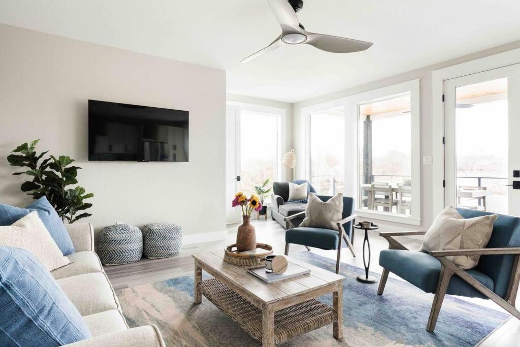 Luxury Lake LBJ Waterfront Home with Hot Tub and Boat Slip - Image 6