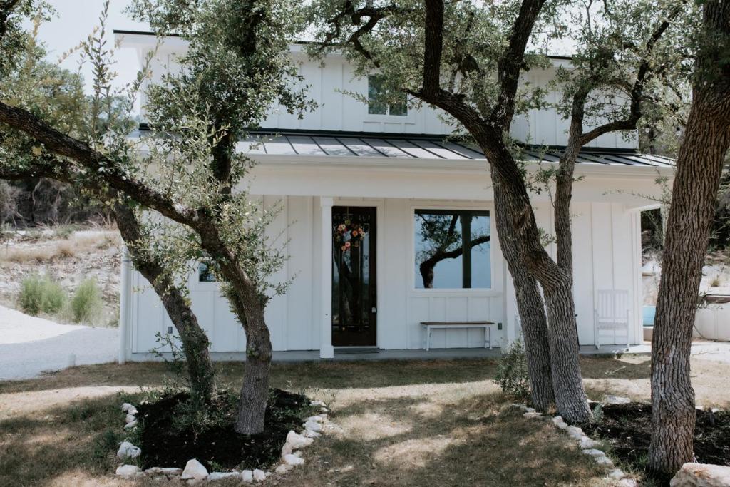 Hot Tub (Jacuzzi) - Photo 3