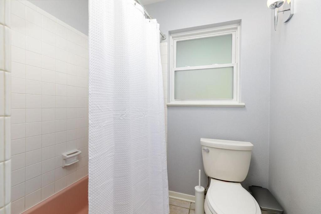 Hot Tub (Jacuzzi) - Photo 5