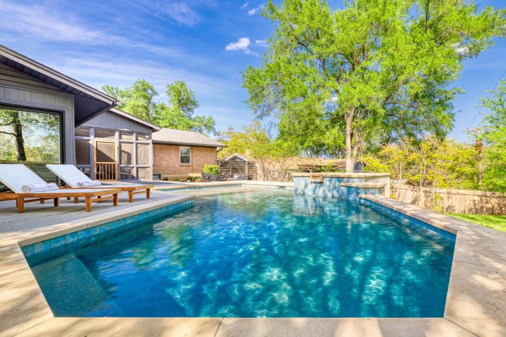 Hot Tub (Jacuzzi) - Photo 4