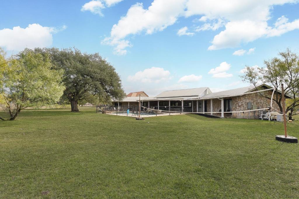 Mountain Views I Pool&Hot Tub I Home for 20 Guests - Image 6