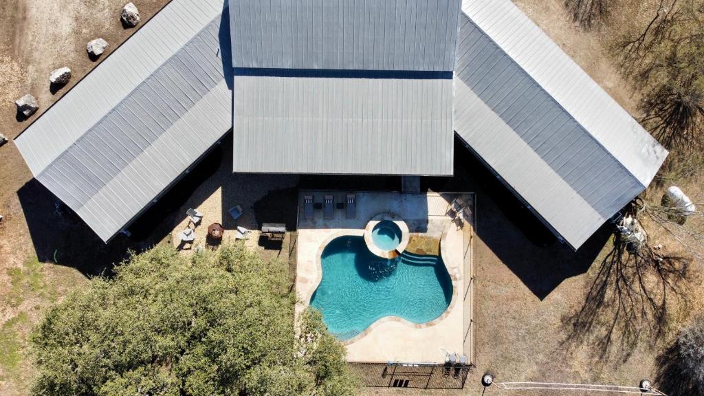 Mountain Views I Pool&Hot Tub I Home for 20 Guests