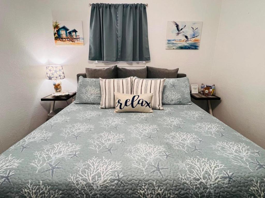 Knot Bay Haven, Dog Friendly, Hot Tub, Fenced yard, Patio and Grill, 3 BR - Image 4