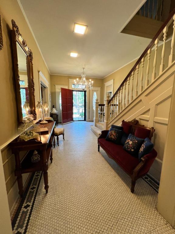 THE CW HOUSE - Image 5