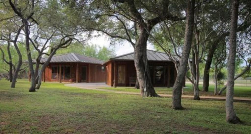 Live Oaks Bed and Breakfast - Image 5