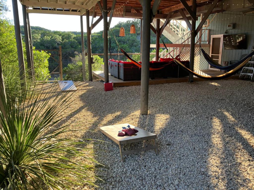 Hot Tub (Jacuzzi) - Photo 2