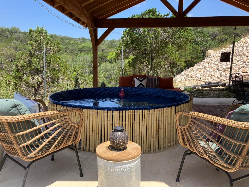 Hot Tub (Jacuzzi) - Photo 6