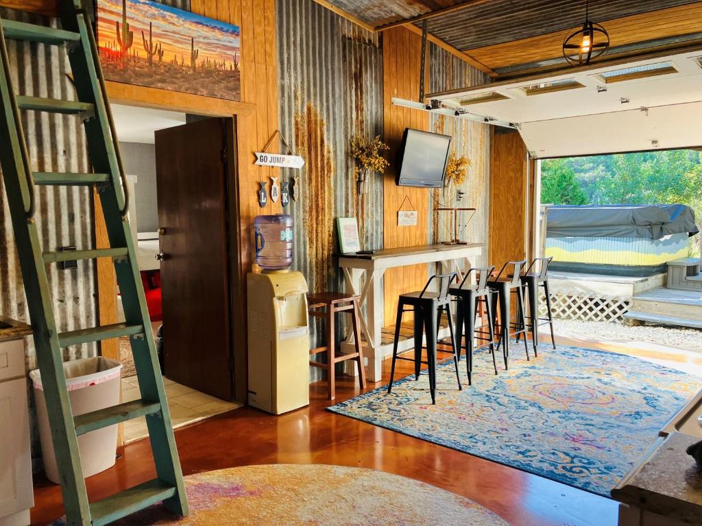 Tiny Cabin w hot tub & pool surrounded by nature