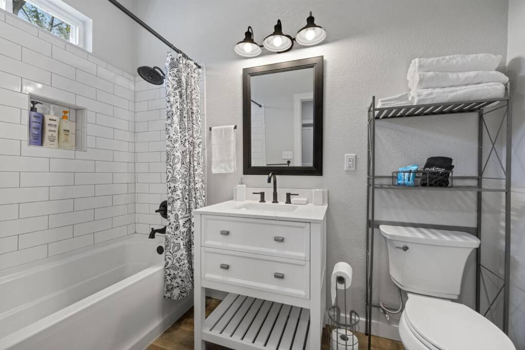 Hot Tub (Jacuzzi) - Photo 6