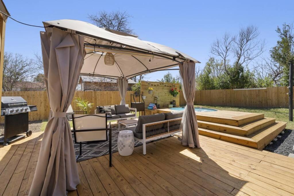 Hot Tub (Jacuzzi) - Photo 7