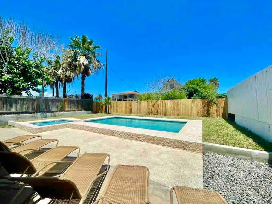 4 Bedrooms House with Private Pool and Spa 2 Min Walk To The Beach - Zula Siesta Beach House