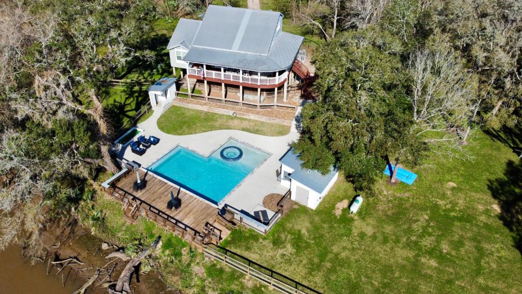 Hot Tub (Jacuzzi) - Photo 2