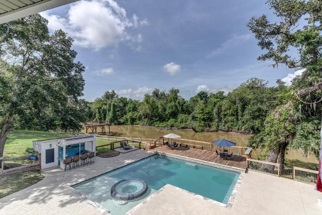 Hot Tub (Jacuzzi) - Photo 5