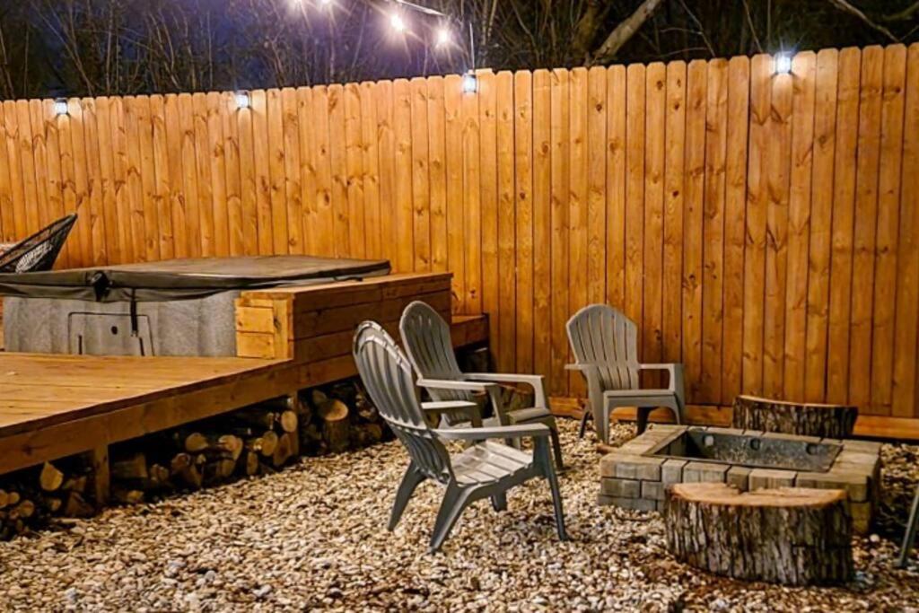 Hot Tub (Jacuzzi) - Photo 3