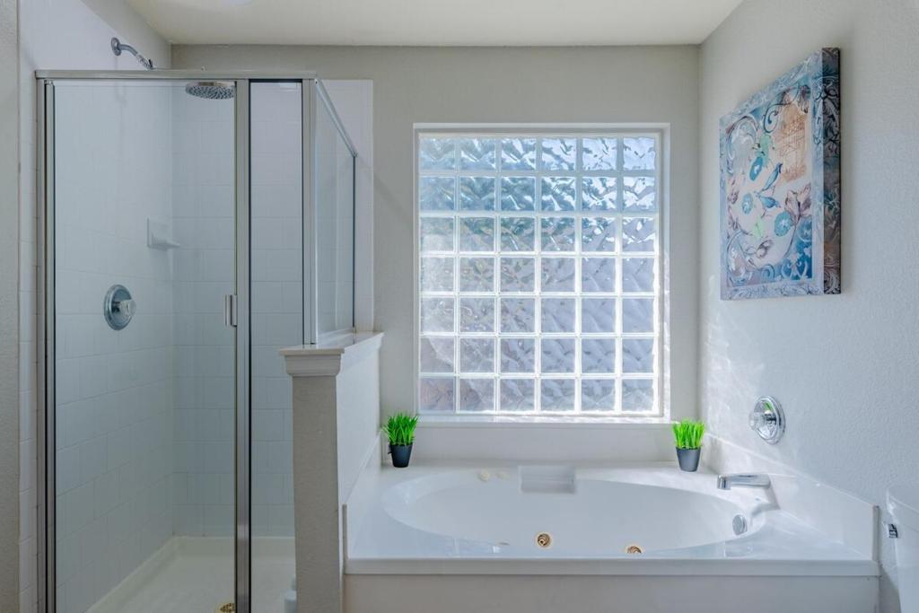 Hot Tub (Jacuzzi) - Photo 4