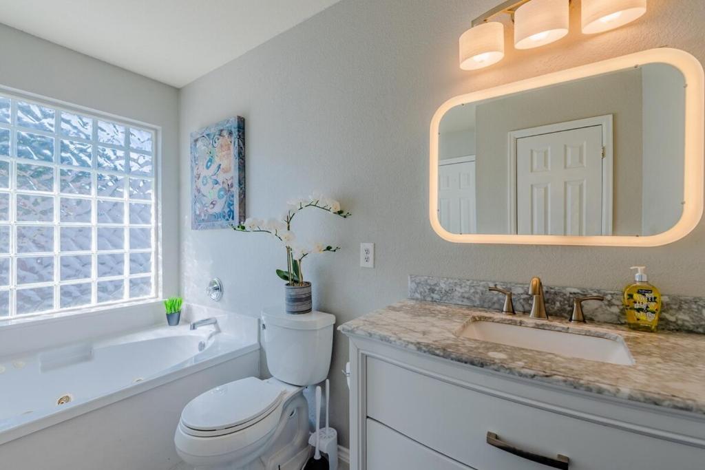 Hot Tub (Jacuzzi) - Photo 5