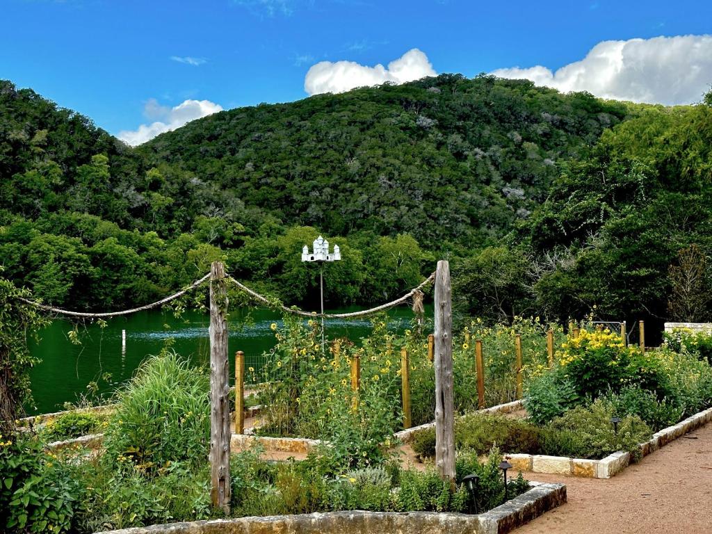 Lake Austin Spa Resort - All Inclusive - Image 7