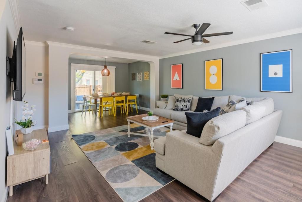 Gameroom, Bbq & Hot-tub By Lackland & Seaworld - Image 6