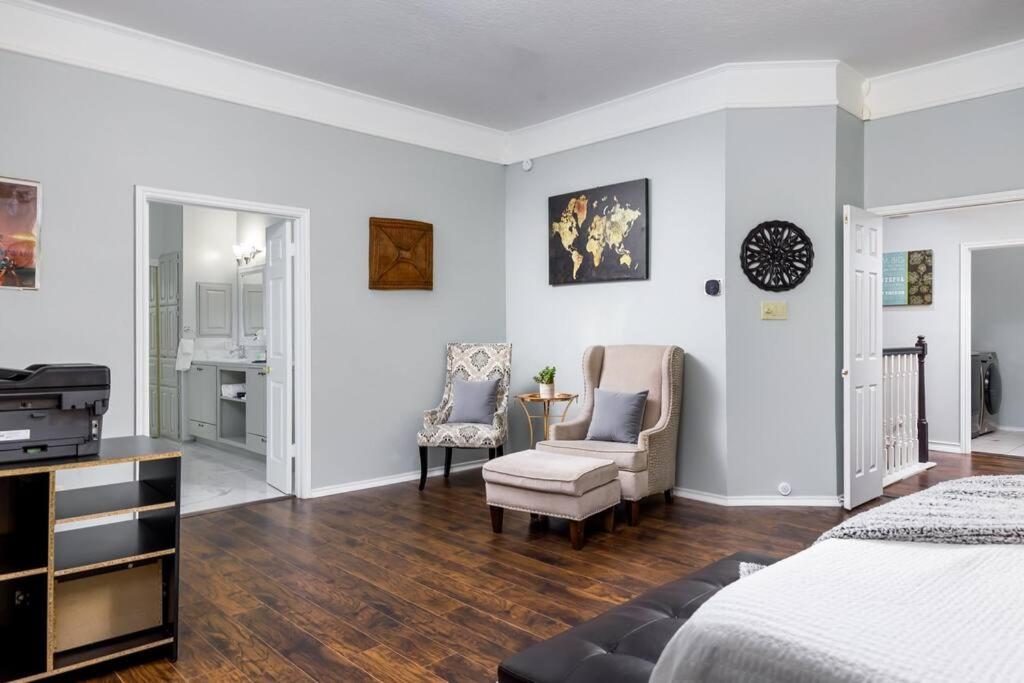 RARE FIND! Heatd Pool Spa GameRoom Fall Special! - Image 4