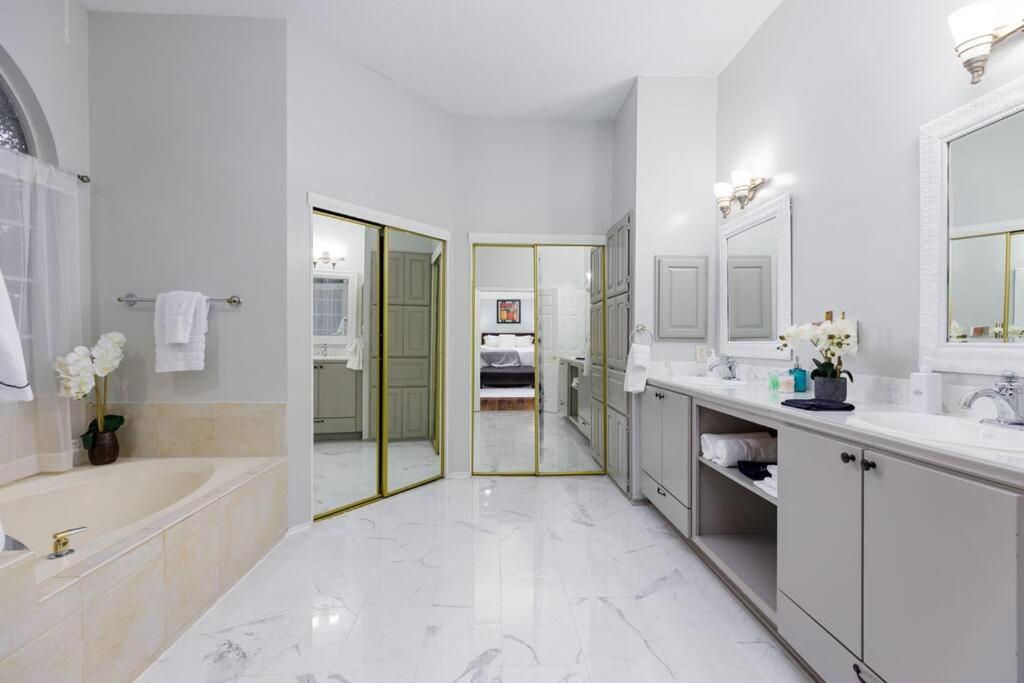 RARE FIND! Heatd Pool Spa GameRoom Fall Special! - Image 5