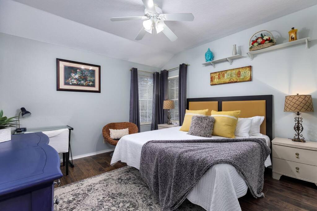 RARE FIND! Heatd Pool Spa GameRoom Fall Special! - Image 8