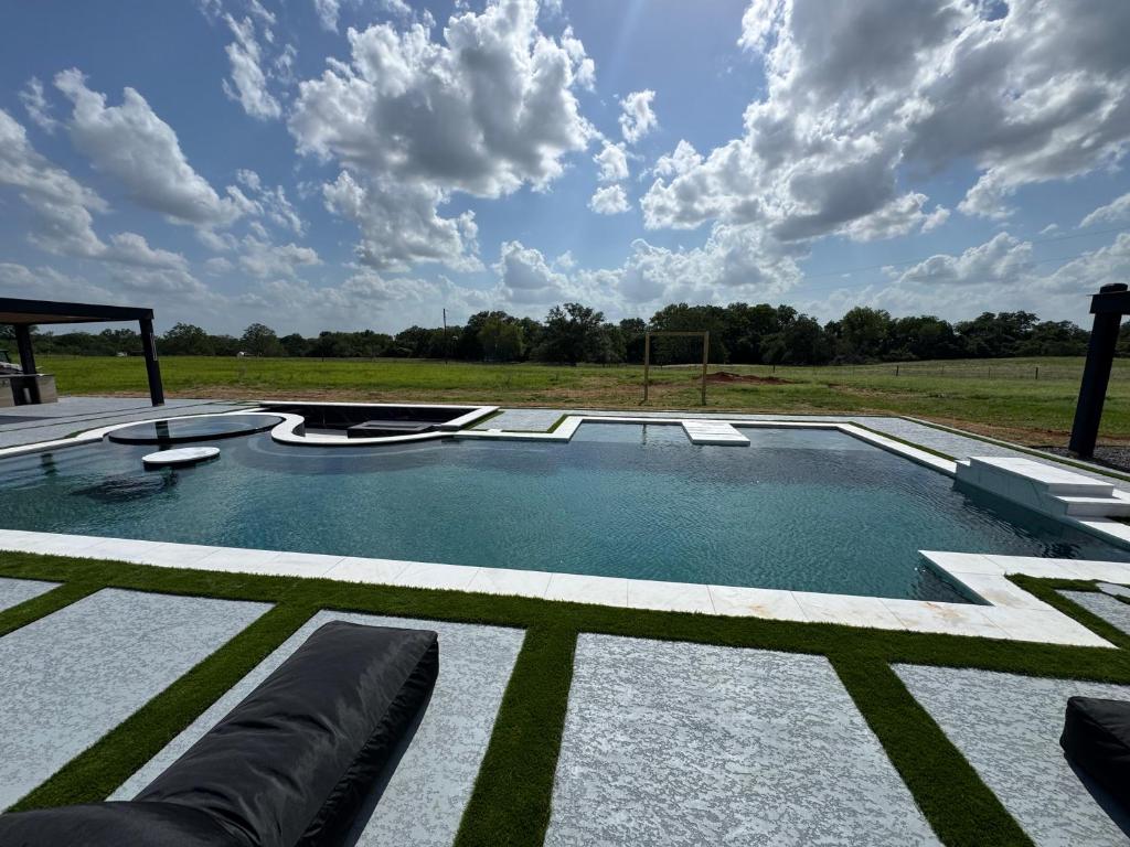 Hot Tub (Jacuzzi) - Photo 4