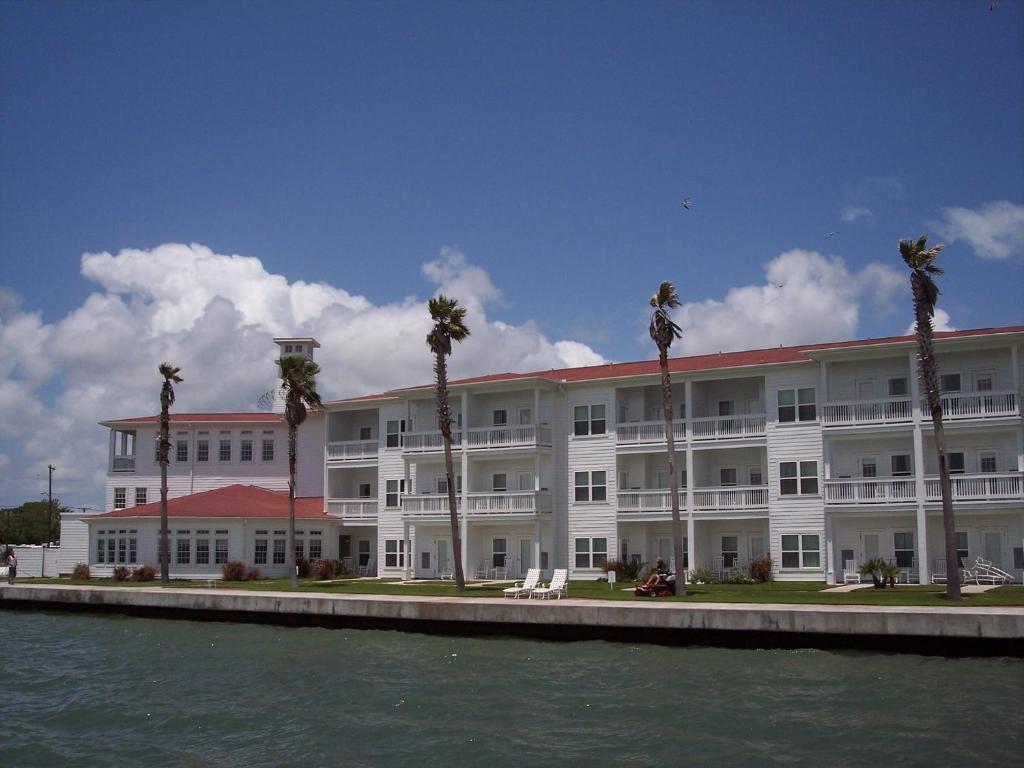 Lighthouse Inn at Aransas Bay - Image 8