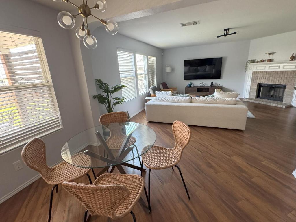 Spice Spring - Image 4