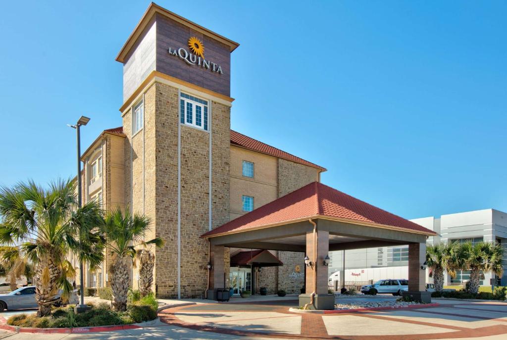 La Quinta by Wyndham Dallas Grand Prairie South - Image 6