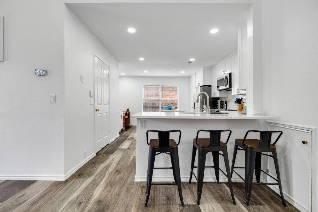 Frisco Resort Style Home w/Spa - Image 8