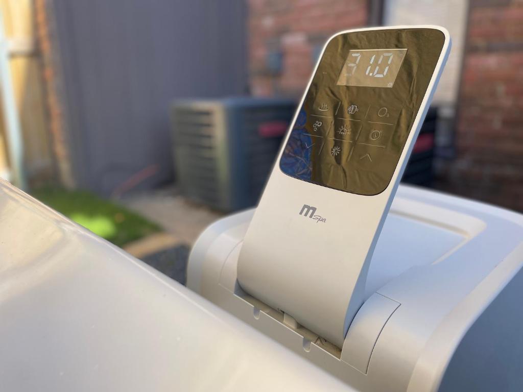 Hot Tub (Jacuzzi) - Photo 8