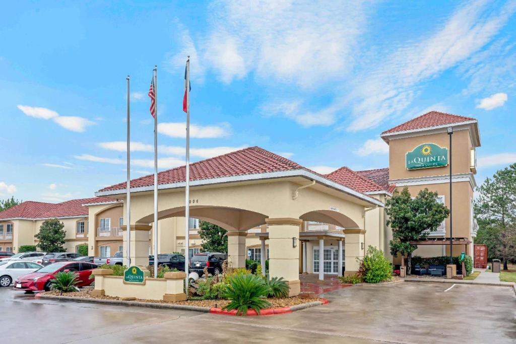 La Quinta by Wyndham Conroe - Image 7