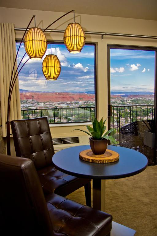 Inn On The Cliff - Image 6