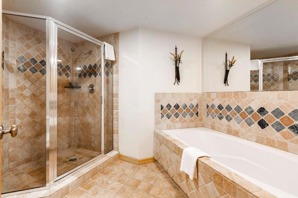 The Caledonian by All Seasons Resort Lodging - Image 7