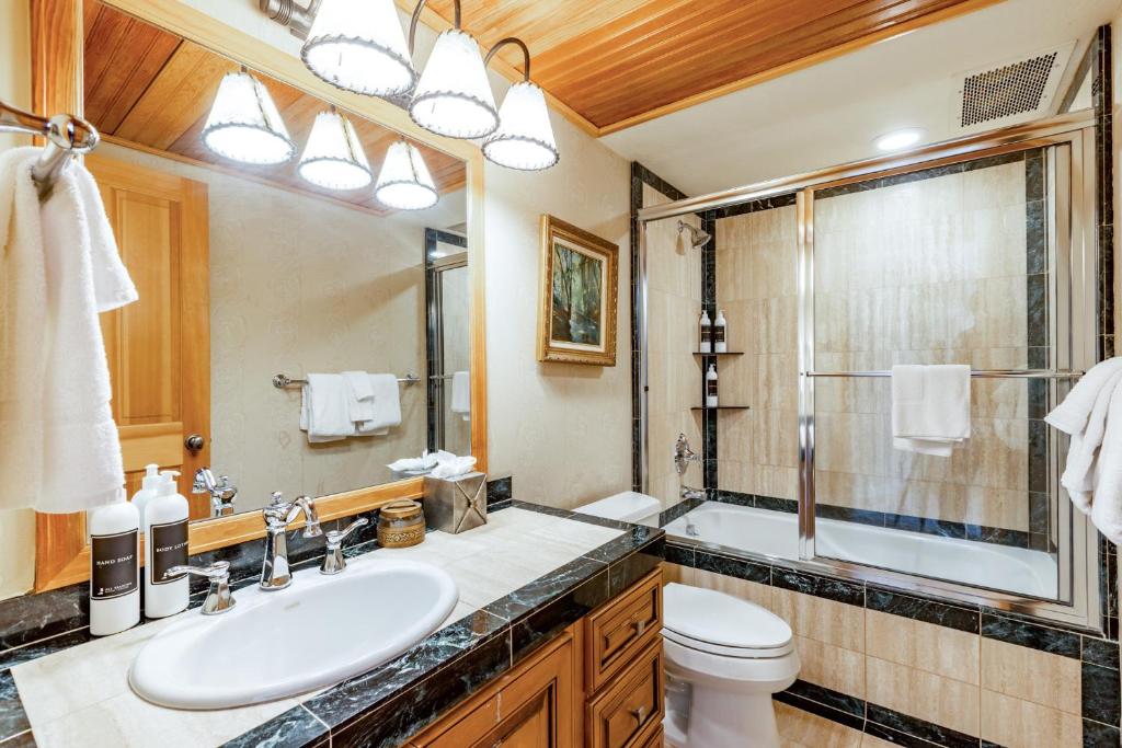 The Caledonian by All Seasons Resort Lodging